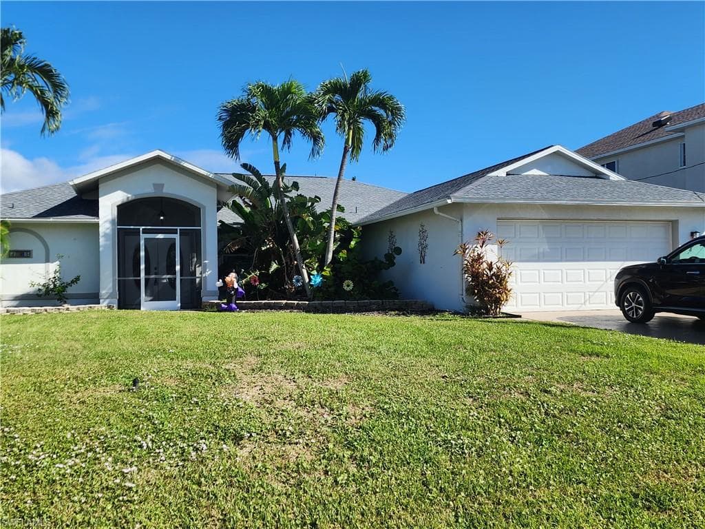 2305 SW 53rd TER CAPE CORAL, FL 33914