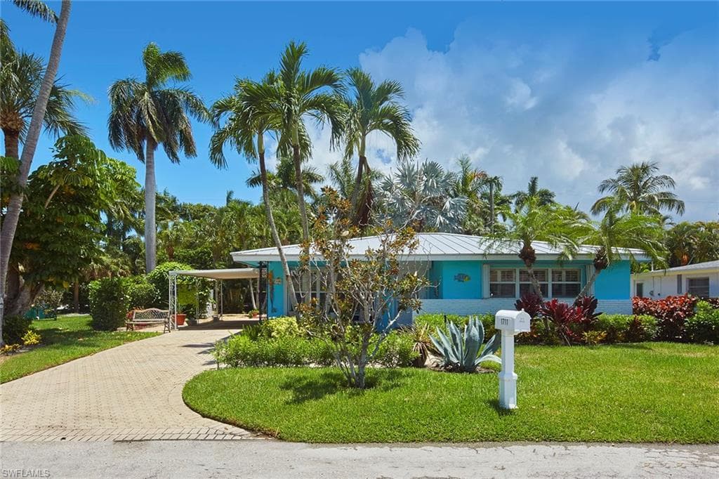 1711 Smugglers CV NAPLES, FL 34112