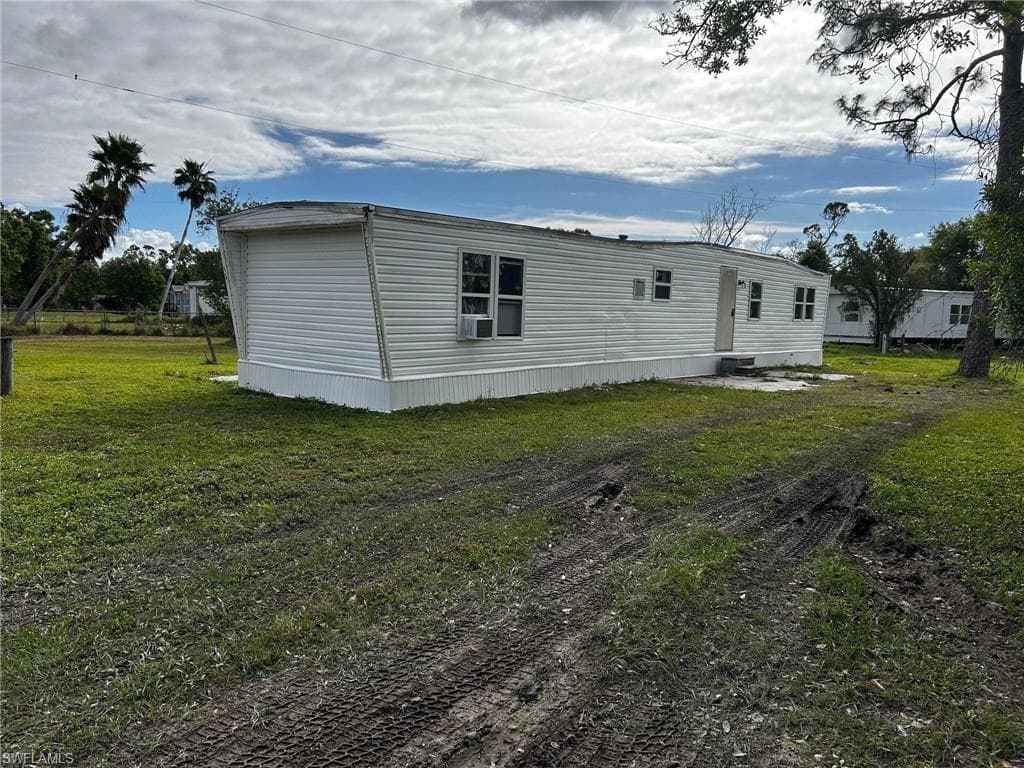 6760 Golden RD NORTH FORT MYERS, FL 33917