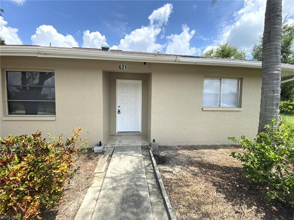 621 SW 3rd ST CAPE CORAL, FL 33991
