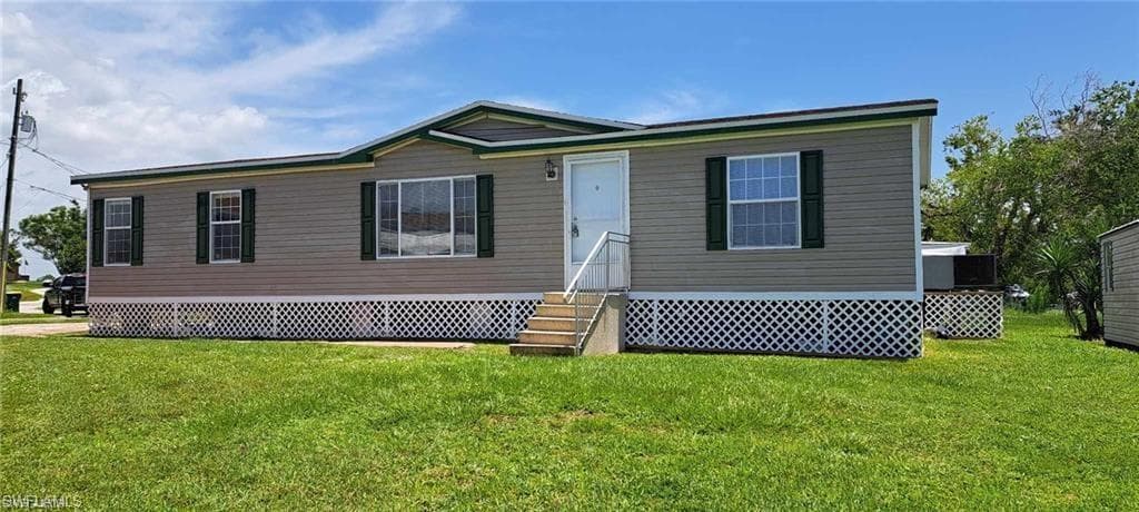 1148 Lean CT PUNTA GORDA, FL 33982