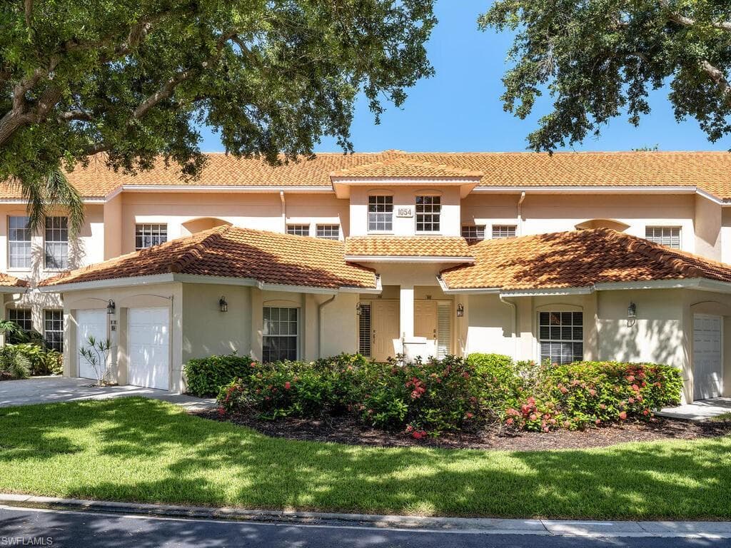 1054 Egrets Walk CIR 202 NAPLES, FL 34108
