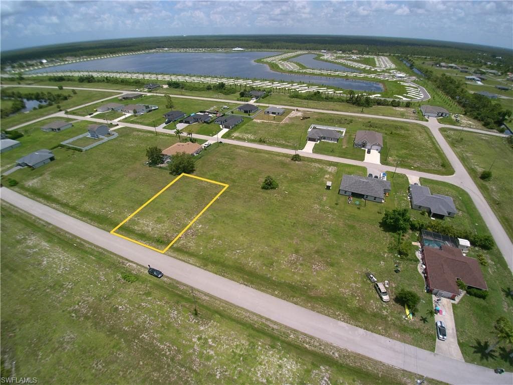 4025 37th AVE CAPE CORAL, FL 33993
