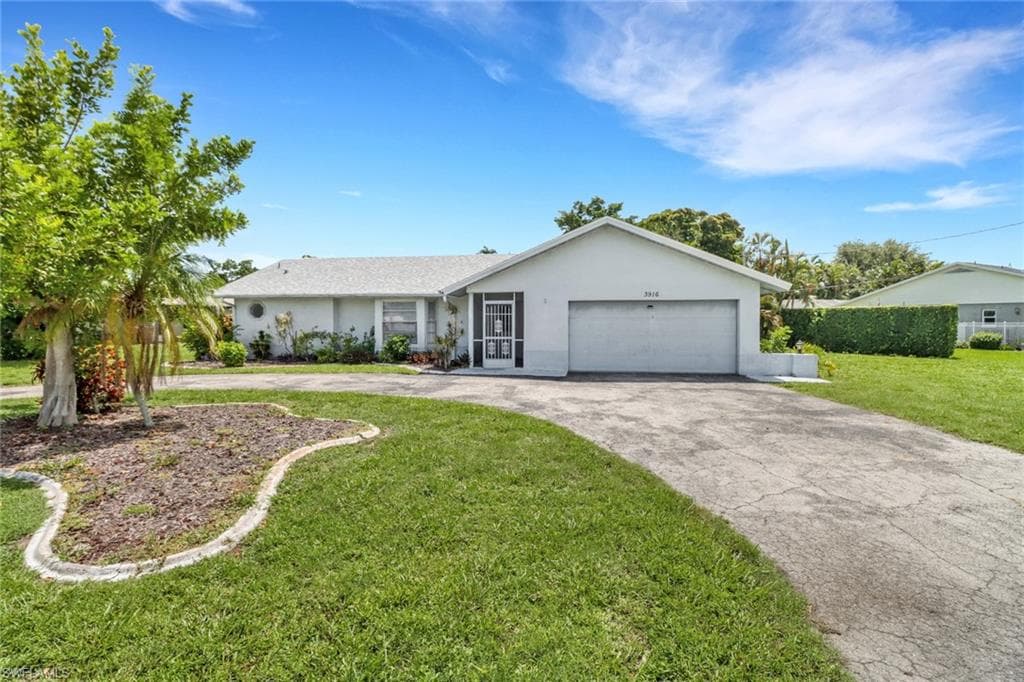 3916 SE 10th AVE CAPE CORAL, FL 33904