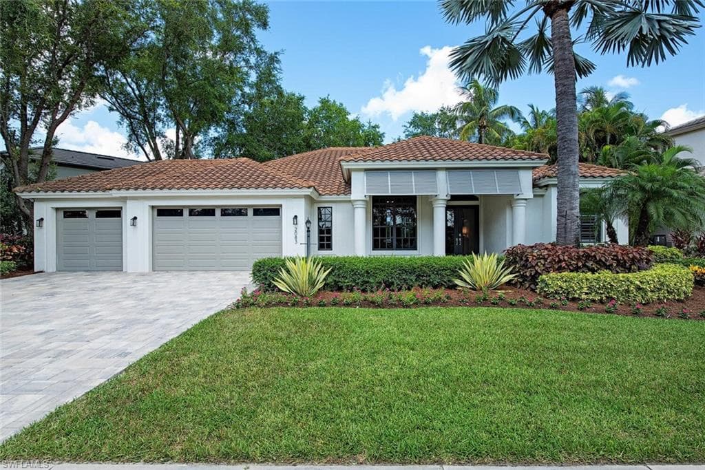 2083 Mission DR NAPLES, FL 34109