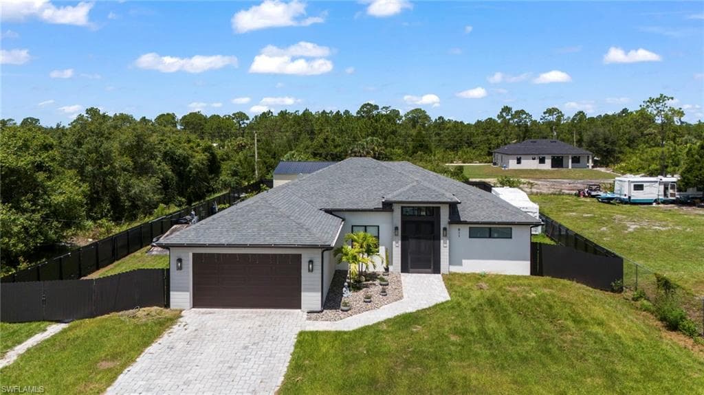 911 Richmond AVE N LEHIGH ACRES, FL 33972