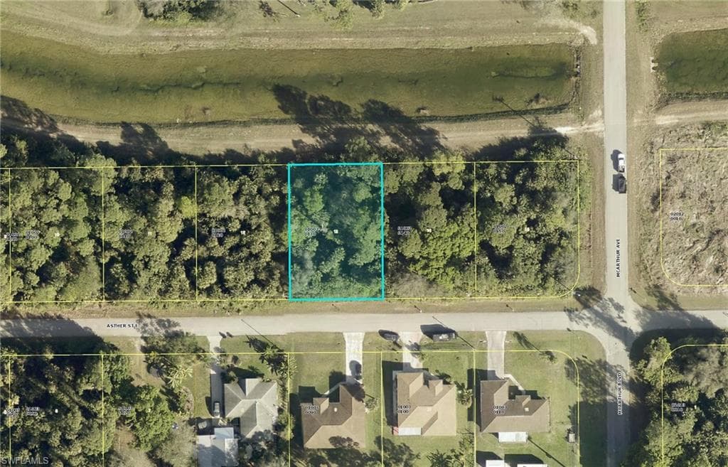 937 Asther ST E LEHIGH ACRES, FL 33974
