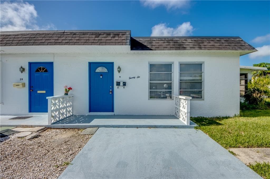 26 Tangerine CT LEHIGH ACRES, FL 33936