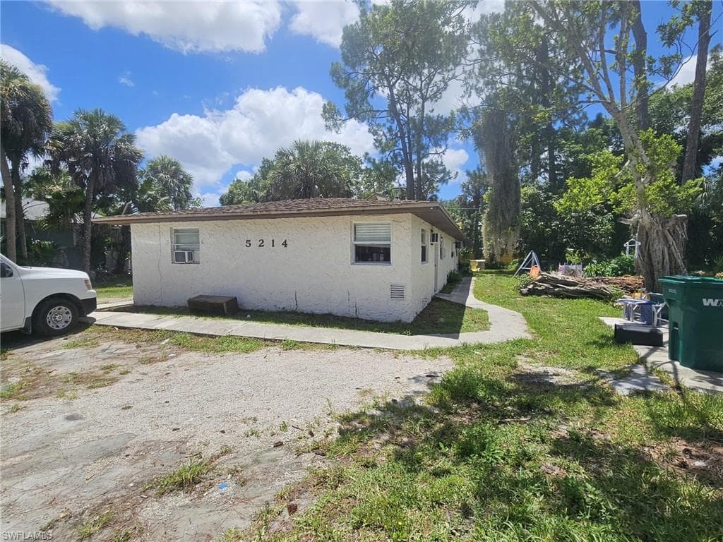 5214 Sholtz ST NAPLES, FL 34113