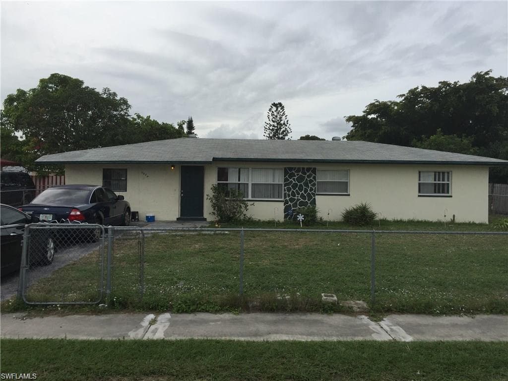 1330 Nuna AVE FORT MYERS, FL 33905