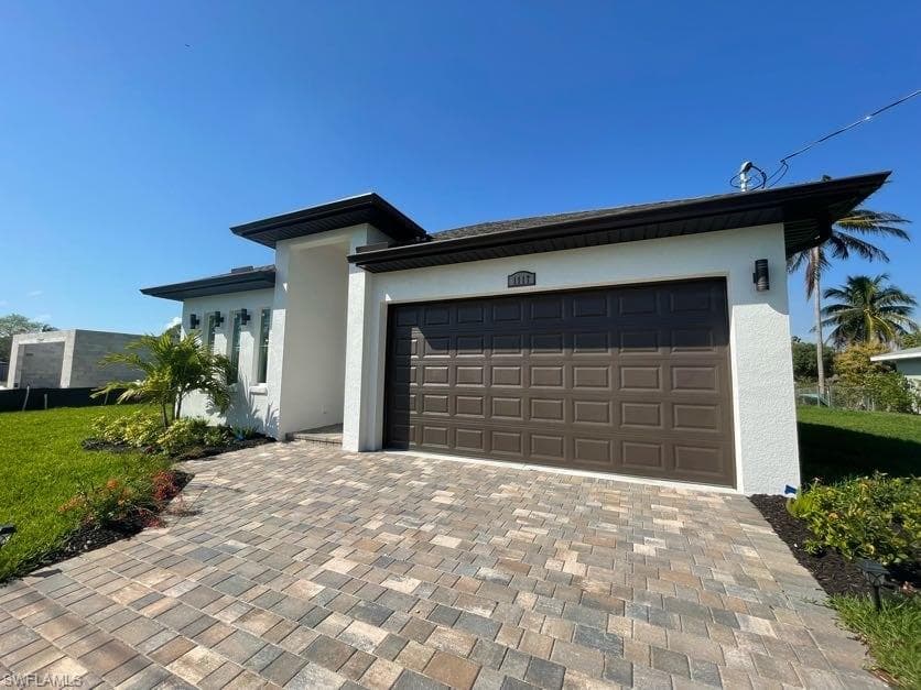 1117 NE 11th TER CAPE CORAL, FL 33909