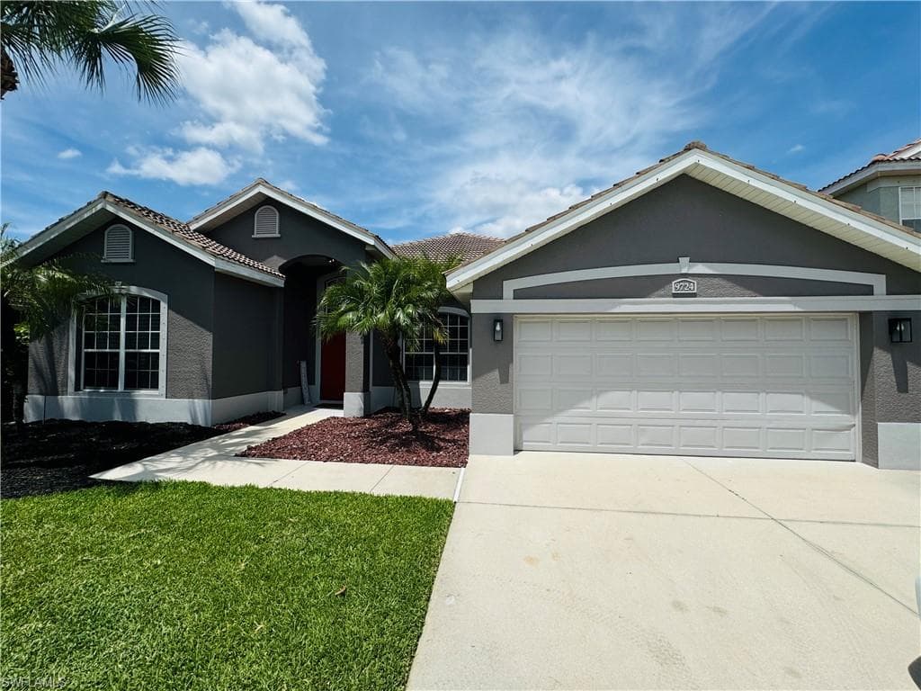 9724 Blue Stone CIR FORT MYERS, FL 33913