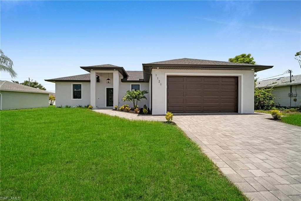 1121 NE 12th TER CAPE CORAL, FL 33909