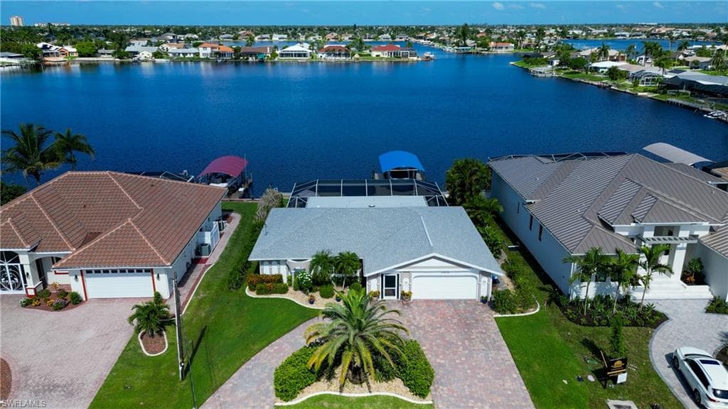 4944 Pelican BLVD CAPE CORAL, FL 33914