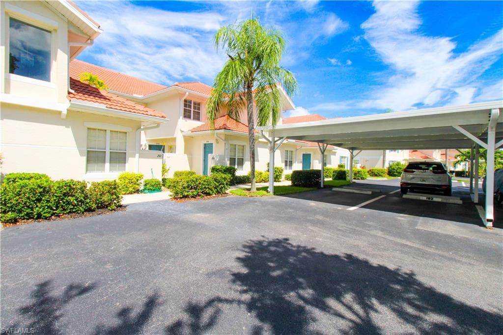 5025 Cedar Springs DR 102 NAPLES, FL 34110