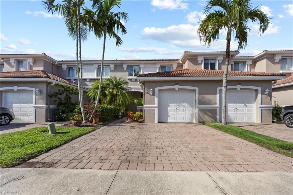 3233 Antica ST FORT MYERS, FL 33905