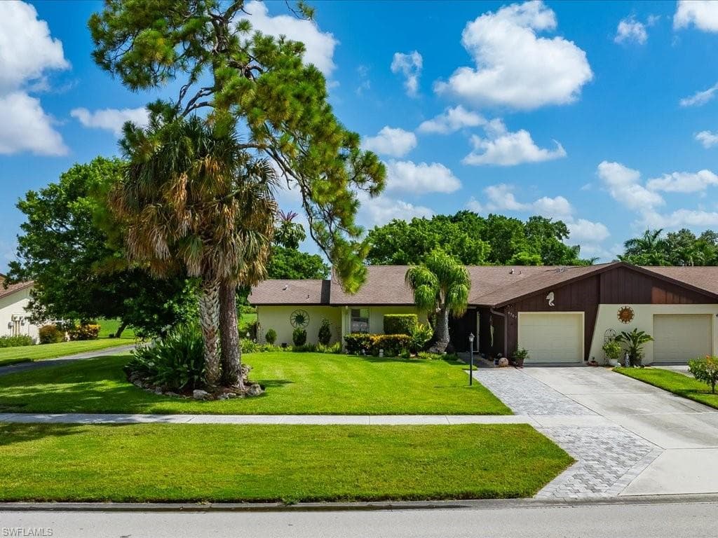4707 Lakewood BLVD G1 NAPLES, FL 34112