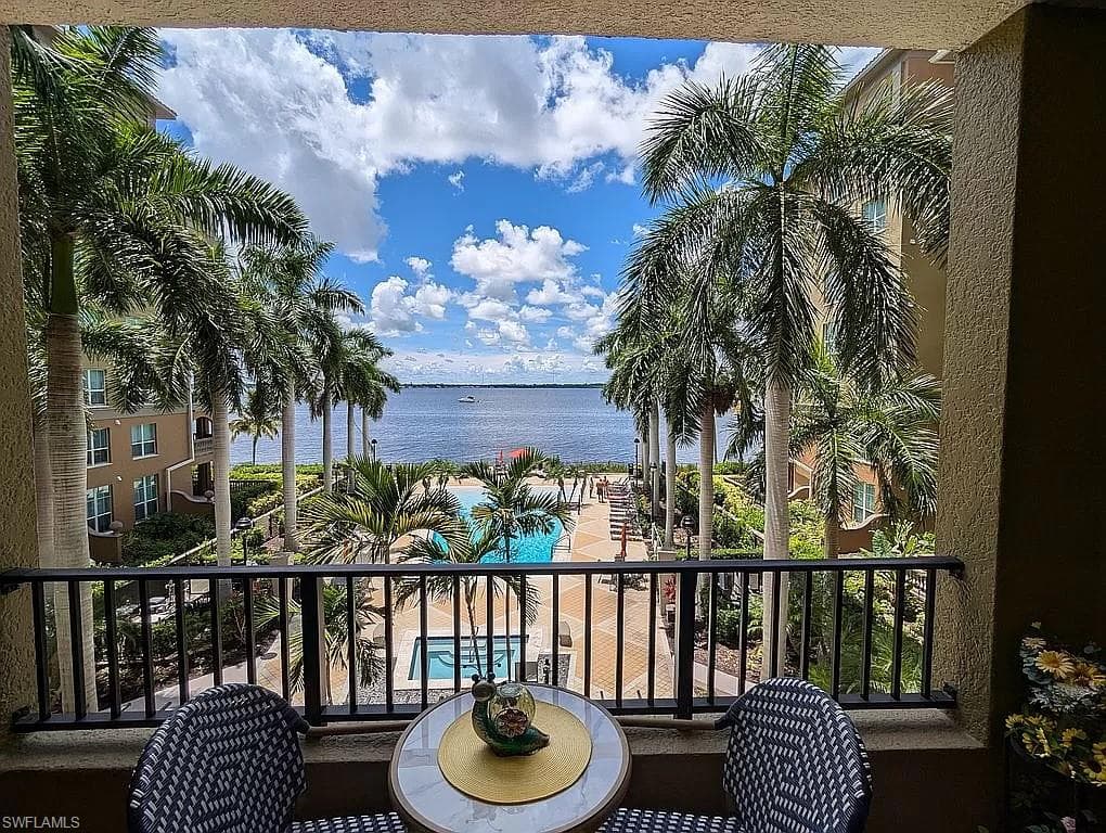 2825 Palm Beach BLVD 311 FORT MYERS, FL 33916