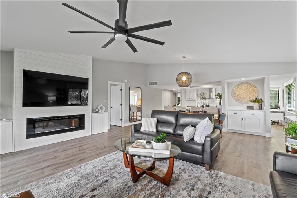 16683 Forest BLVD 201 FORT MYERS, FL 33908