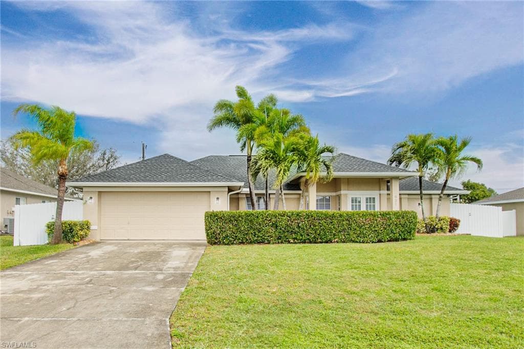 931 SW 36th TER CAPE CORAL, FL 33914