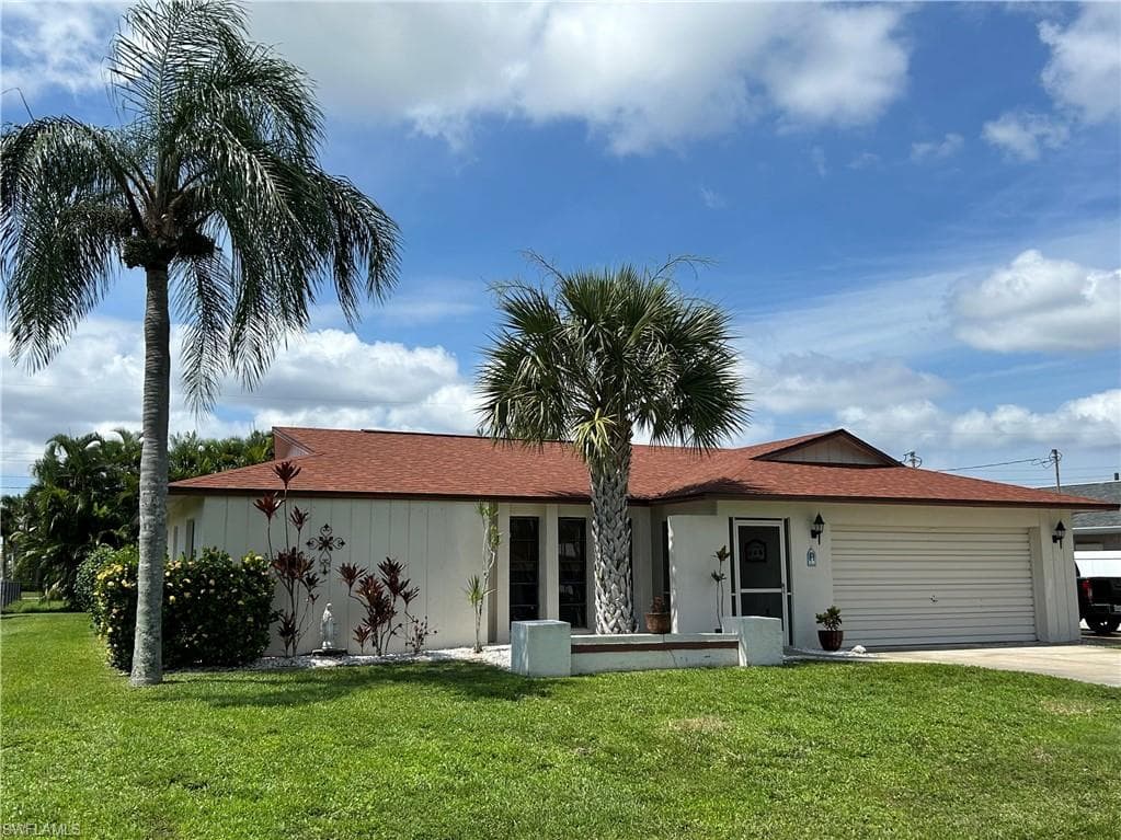 304 SE 43rd LN CAPE CORAL, FL 33904