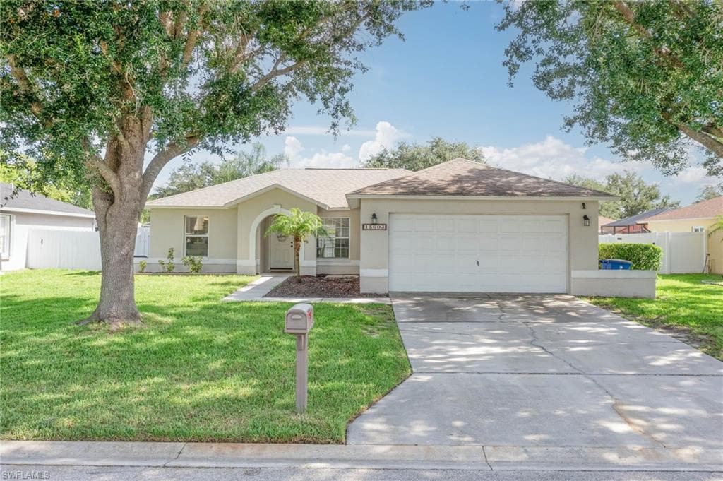 15603 Sunny Crest LN FORT MYERS, FL 33905