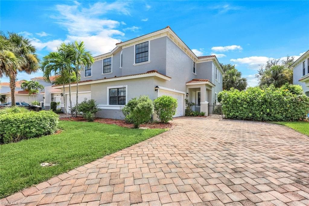 15462 Summit Place CIR 123 NAPLES, FL 34119
