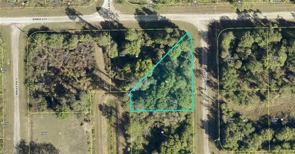 208 Neptune AVE S LEHIGH ACRES, FL 33974