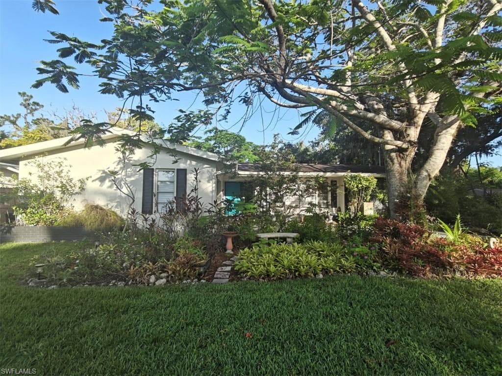2453 N Westwood DR NORTH FORT MYERS, FL 33917
