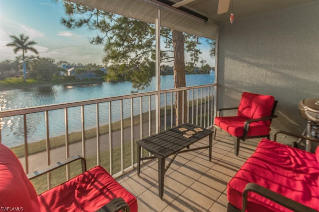 800 New Waterford DR A-201 NAPLES, FL 34104