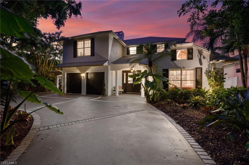 255 2nd AVE N NAPLES, FL 34102