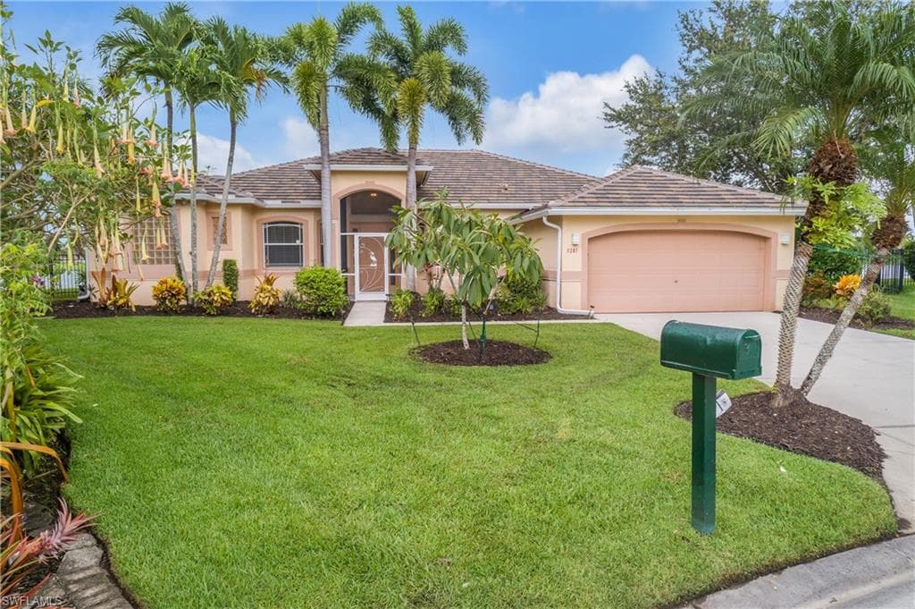 3281 Sturgeon Bay CT NAPLES, FL 34120