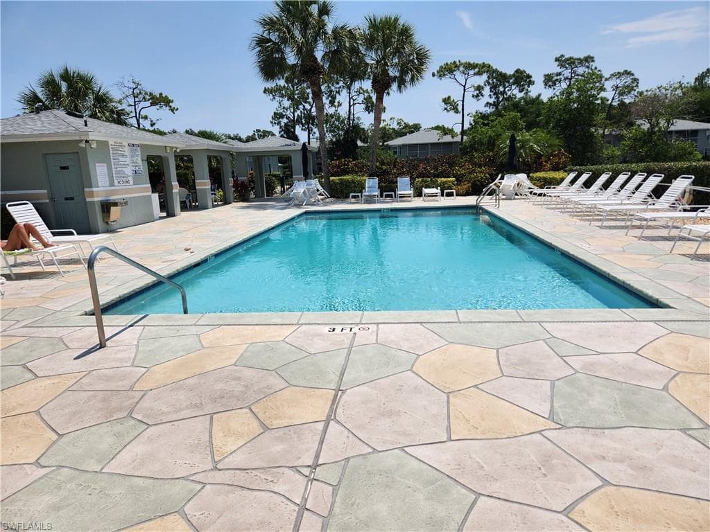 840 New Waterford DR O-103 NAPLES, FL 34104