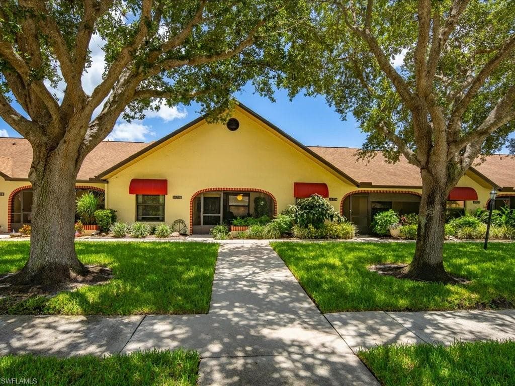 10796 Regent CIR 403 NAPLES, FL 34109