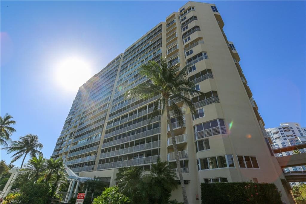 4041 Gulf Shore BLVD N 305 NAPLES, FL 34103