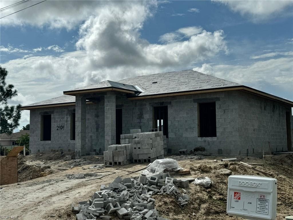 2909 14th ST SW LEHIGH ACRES, FL 33976