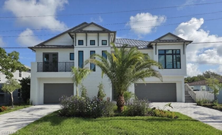 231 1st ST BONITA SPRINGS, FL 34134