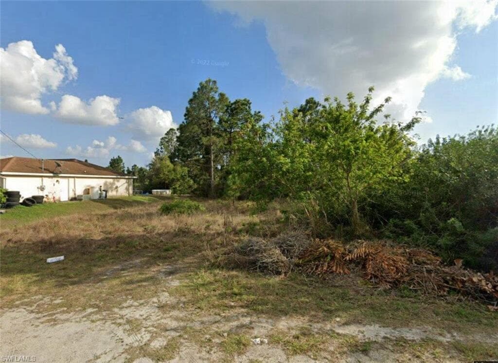 3011 4th ST SW LEHIGH ACRES, FL 33976