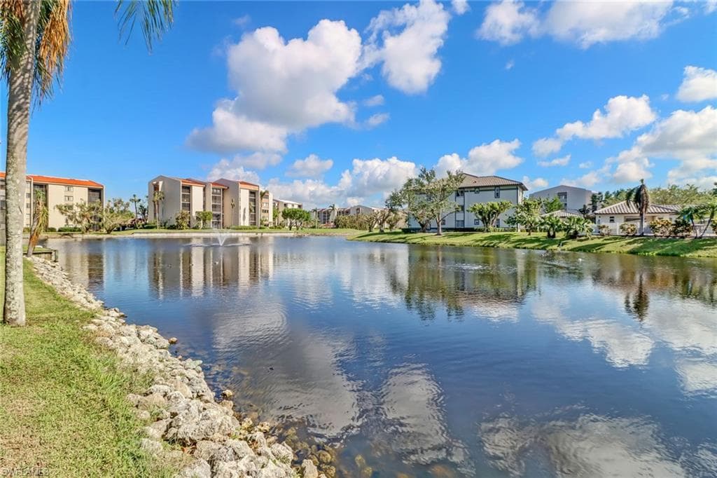 4240 Steamboat BEND 103 FORT MYERS, FL 33919