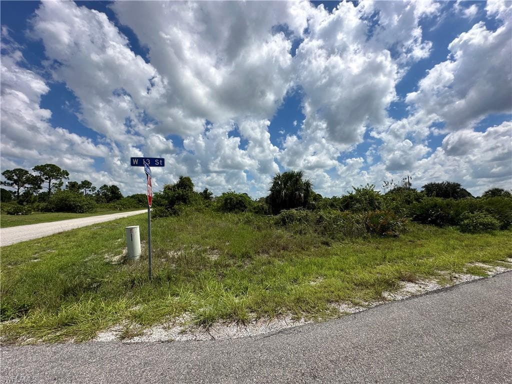 1300 Plumosa AVE LEHIGH ACRES, FL 33972