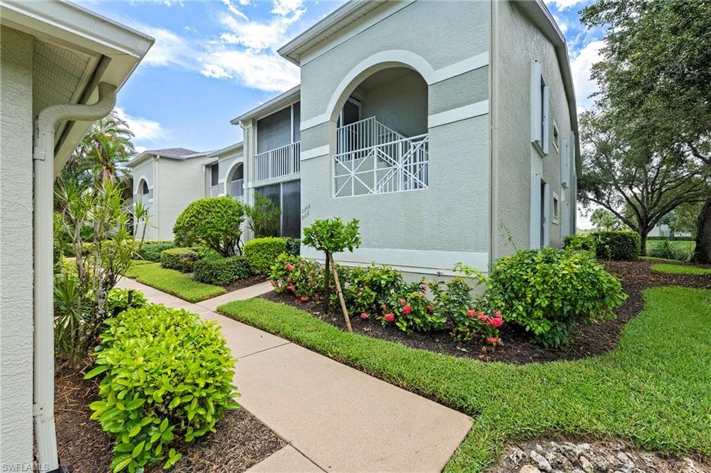26991 Clarkston DR 8106 BONITA SPRINGS, FL 34135