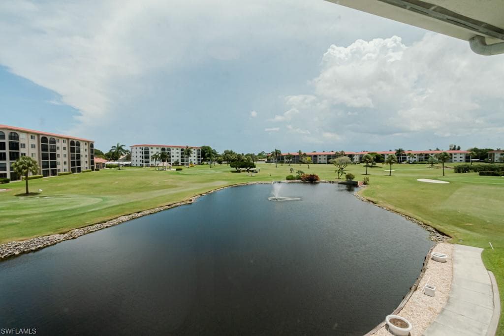 49 High Point CIR S 303 NAPLES, FL 34103