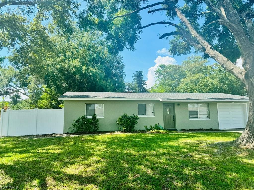 13202 3rd ST FORT MYERS, FL 33905