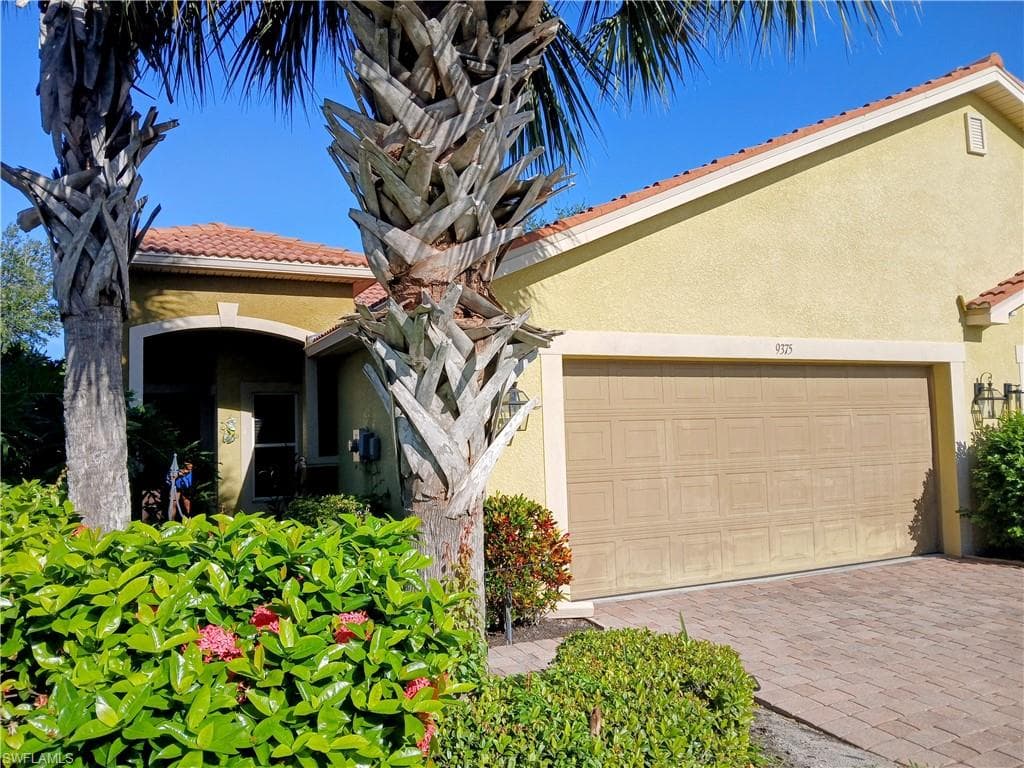 9375 Aegean CIR LEHIGH ACRES, FL 33936