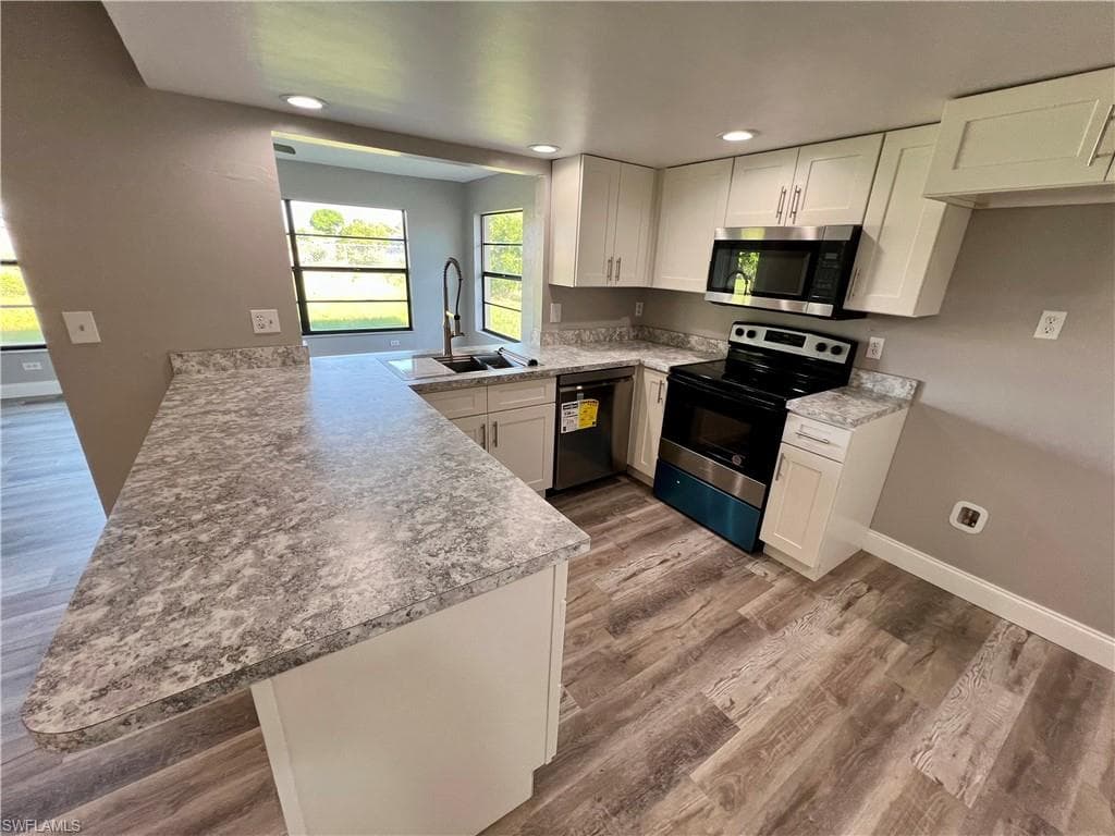 220 Highview AVE LEHIGH ACRES, FL 33936