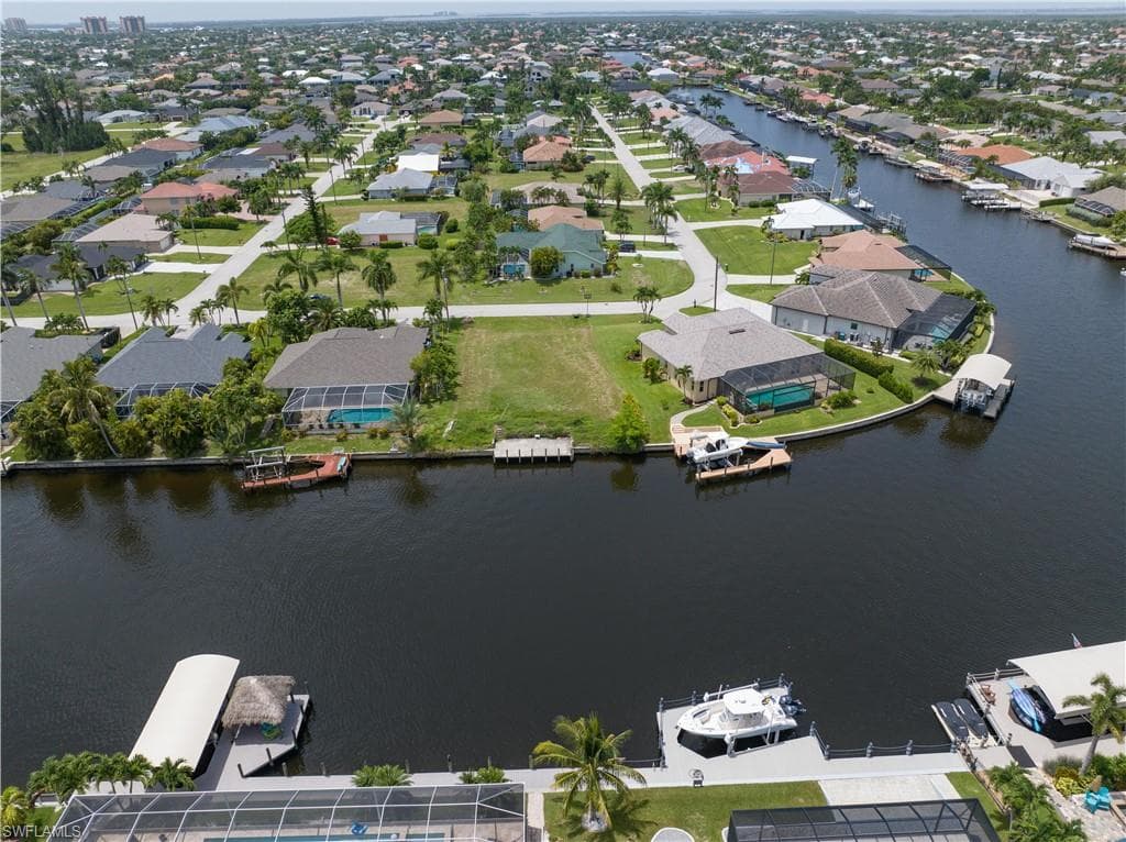 2211 SW 45th TER CAPE CORAL, FL 33914