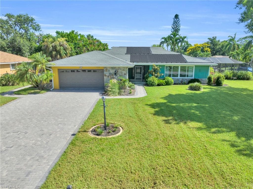 1359 Tanglewood PKWY FORT MYERS, FL 33919