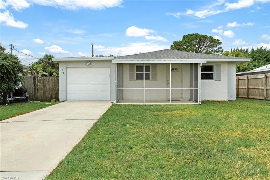 772 106th AVE N NAPLES, FL 34108