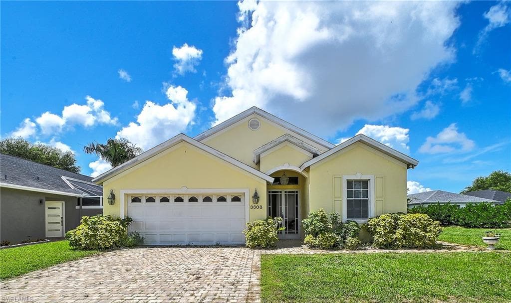 3308 Duchess DR NAPLES, FL 34112