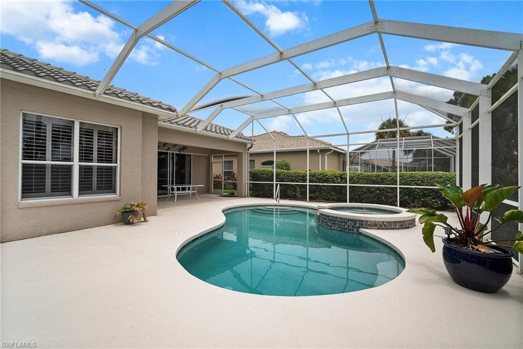8625 Gleneagle WAY NAPLES, FL 34120